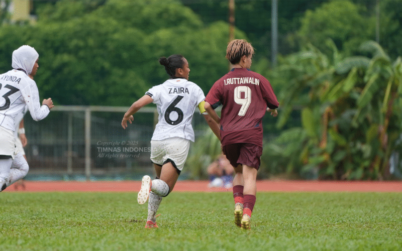 Aksi Zaira Kusuma saat Indonesia menghadapi Thailand pada hari Senin, (9/6) / PSSI